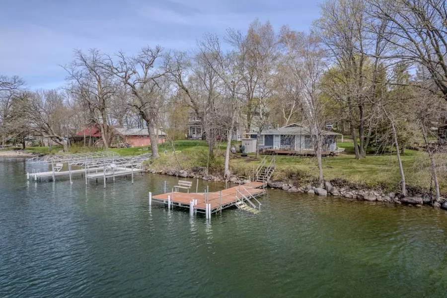 26265 Paradise Point RD, Detroit Lakes, MN 56501