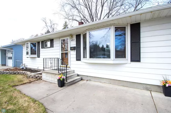 Fargo, ND 58103,1813 14 1/2 ST S