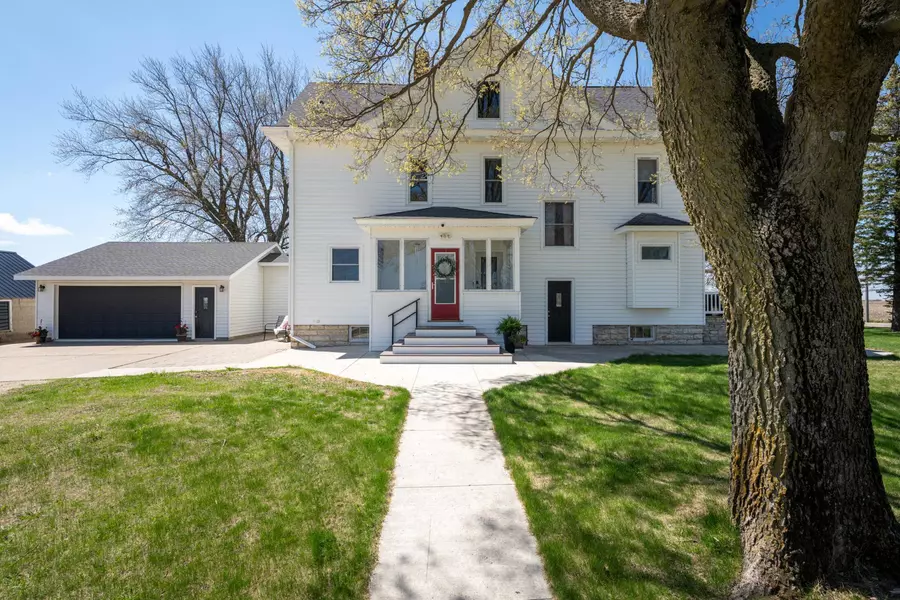 10510 County 1 BLVD, Cannon Falls, MN 55009