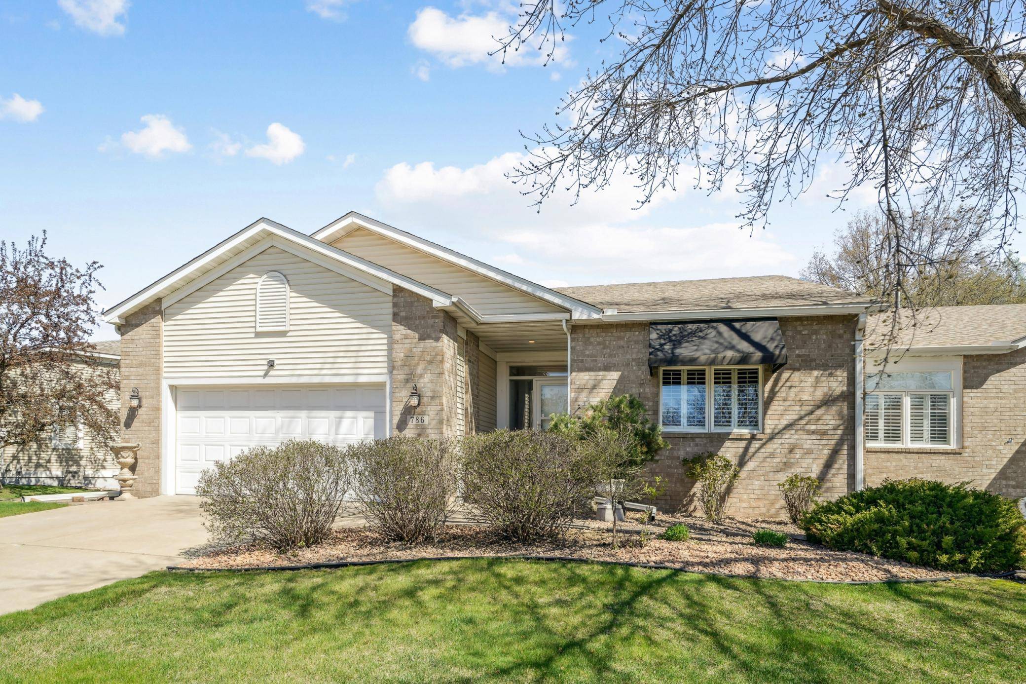 786 Monet CT, Mendota Heights, MN 55120