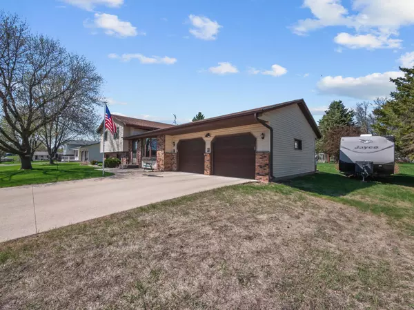 Alexandria, MN 56308,1107 Tabbert RD NW