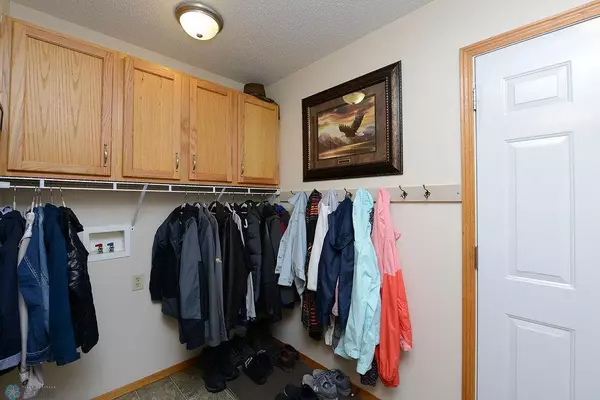 West Fargo, ND 58078,1695 Oakwood DR