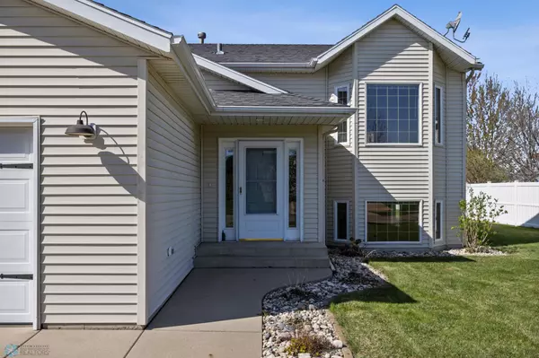 West Fargo, ND 58078,1683 Oakwood DR