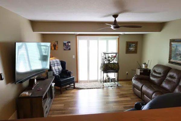 Cannon Falls, MN 55009,302 Pine ST