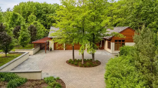 20545 Linden RD, Excelsior, MN 55331