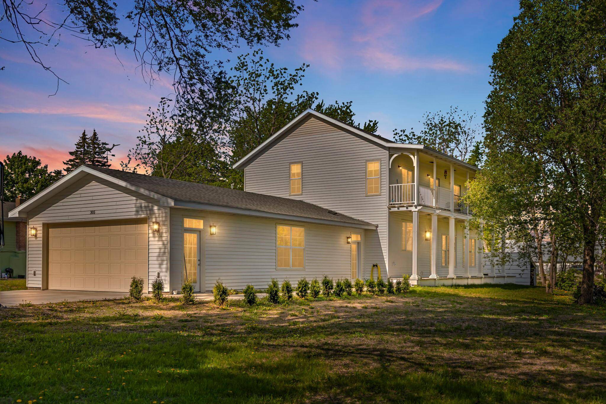 305 1st ST NE, Morristown, MN 55052