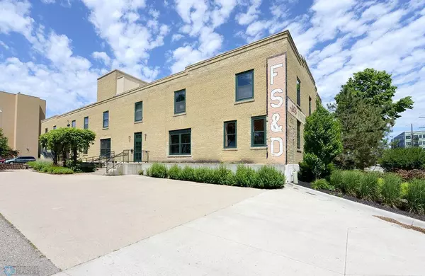 210 11th ST N, Fargo, ND 58102