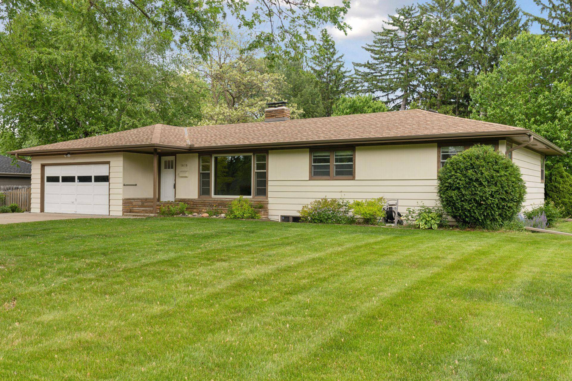 1616 Florida AVE N, Golden Valley, MN 55427