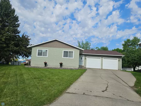 2904 17TH AVE S, Moorhead, MN 56560