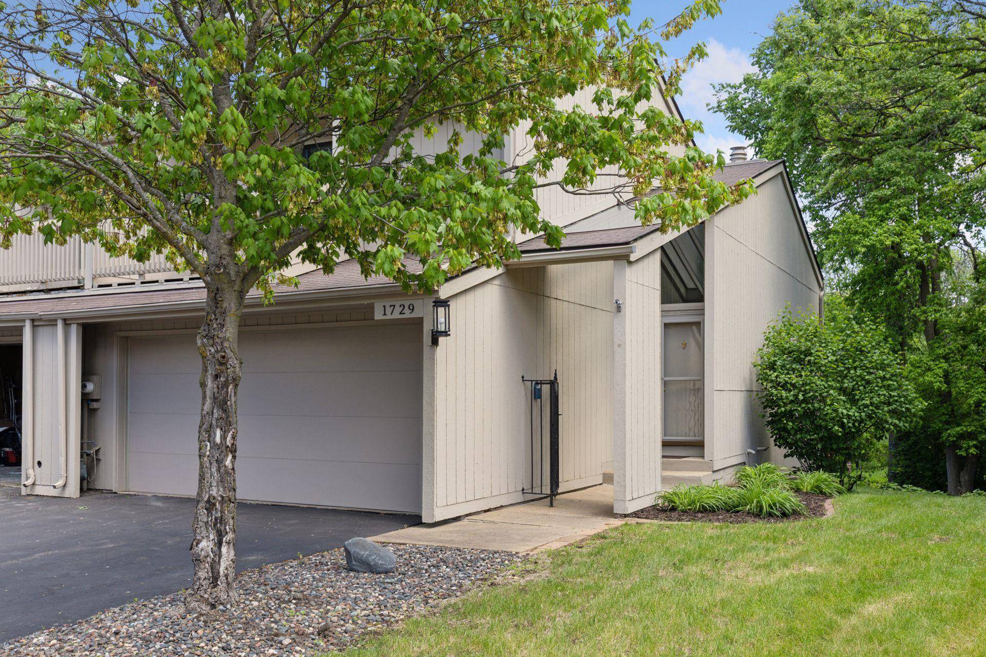 1729 Archer CT, Minneapolis, MN 55447