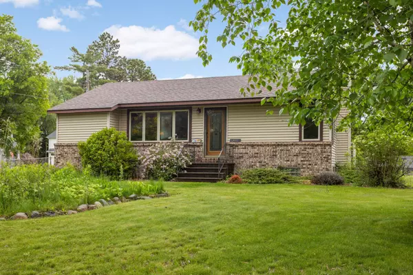 White Bear Lake, MN 55110,1617 County Road H2 E