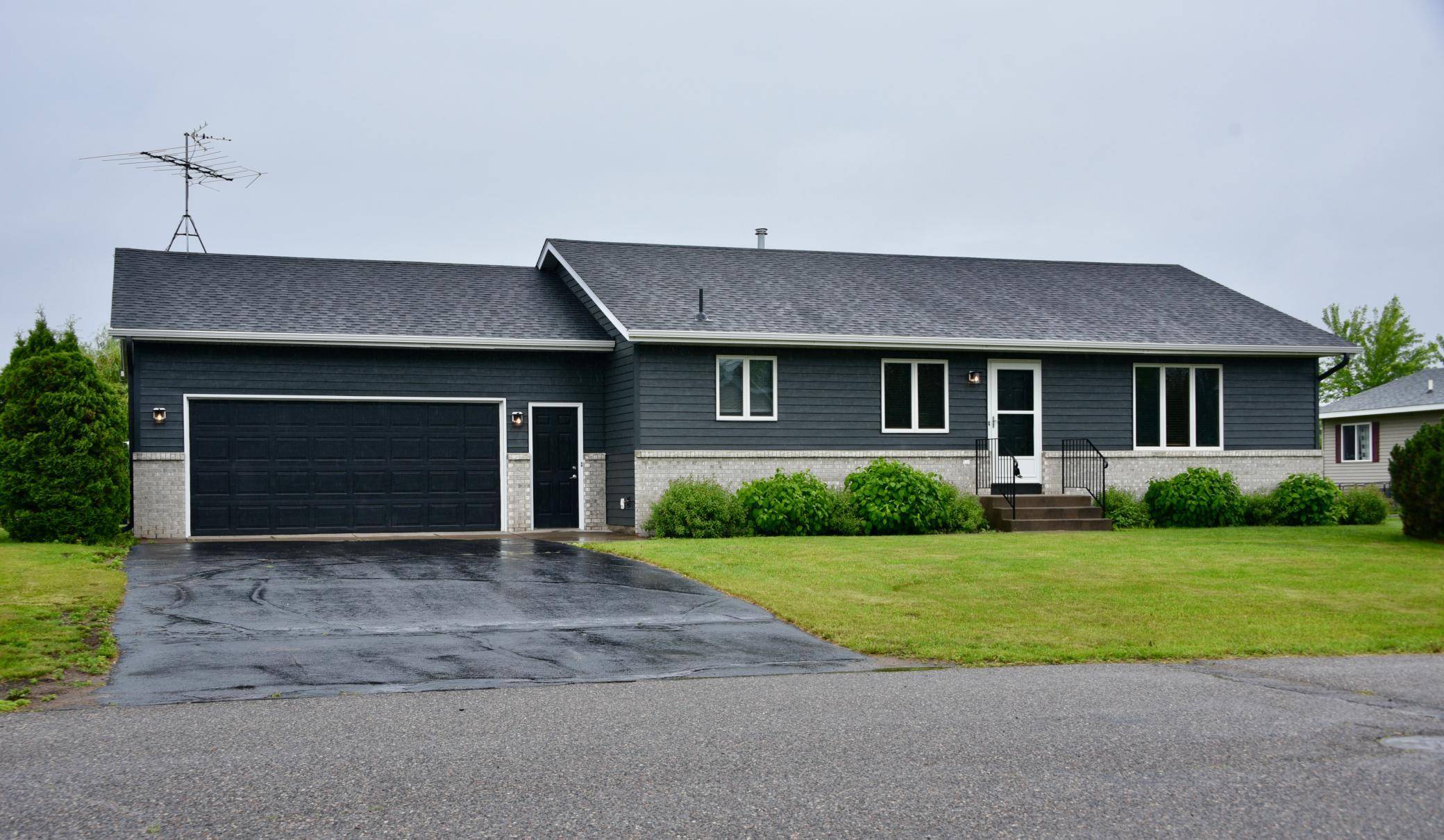 424 Stanley DR, Foley, MN 56329