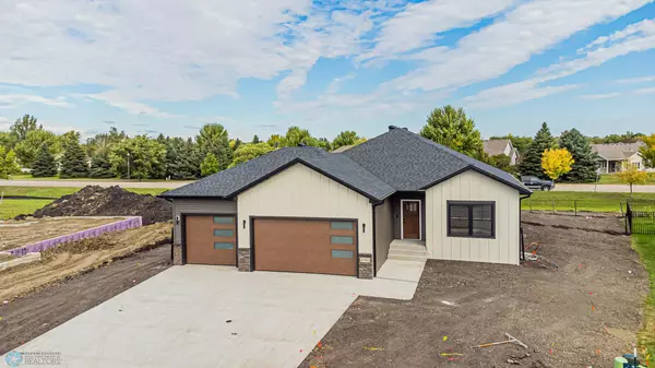 4740 Hampton LOOP S,  Moorhead,  MN 56560