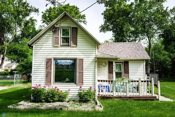 425 12th AVE S,  Fargo,  ND 58103