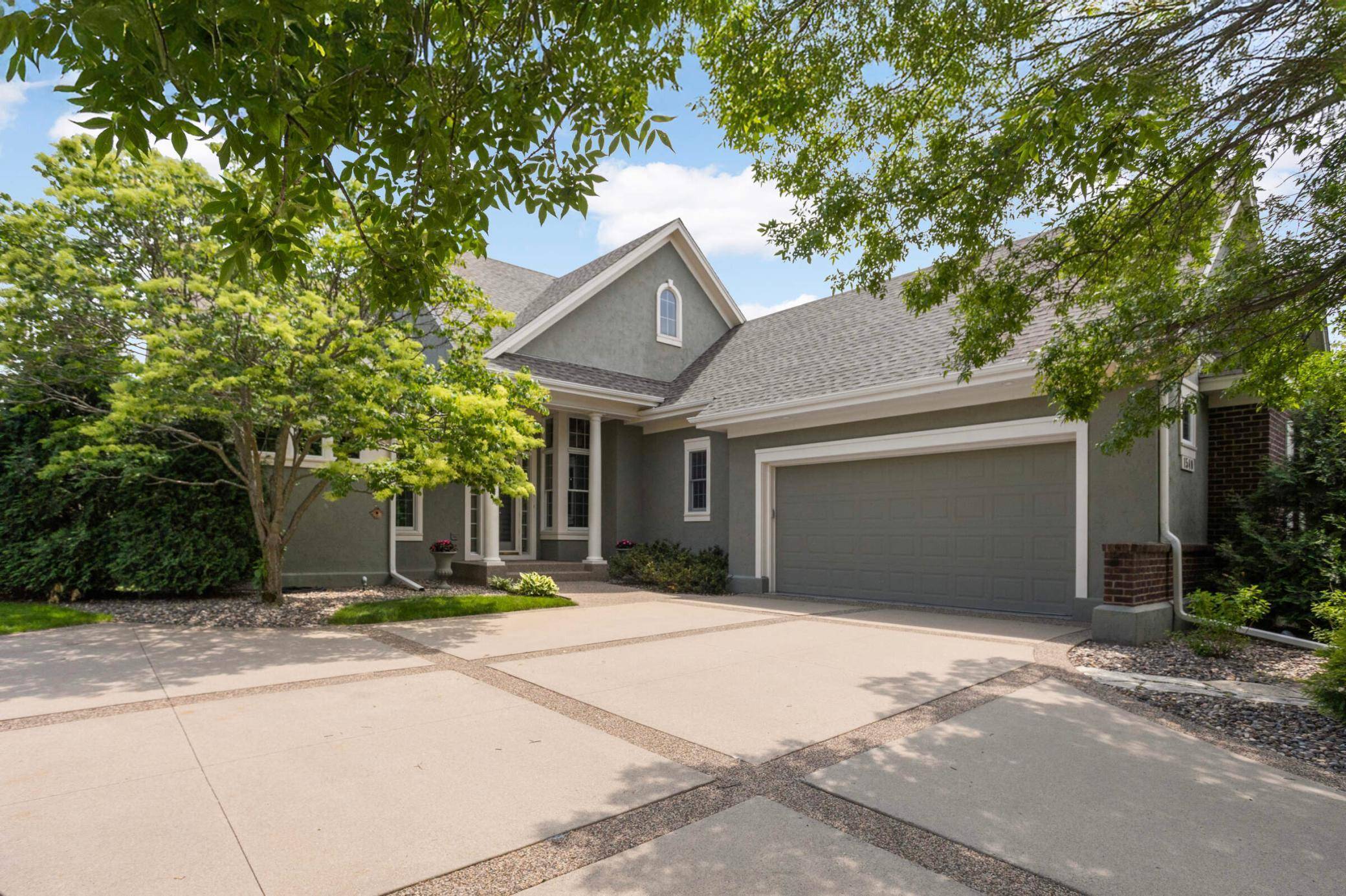 1540 Waterford CT, Minneapolis, MN 55422