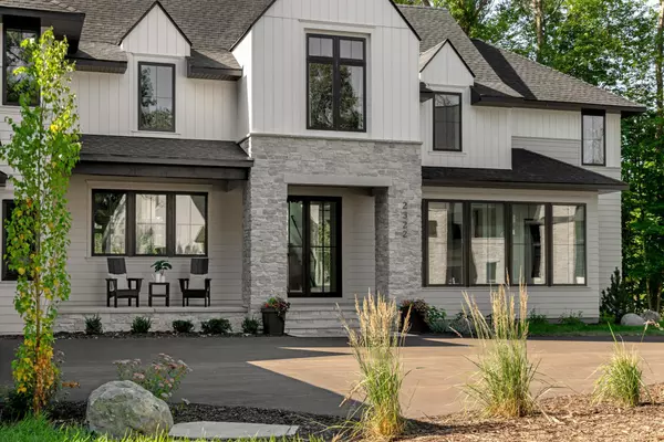 18995 Maple LN, Excelsior, MN 55331