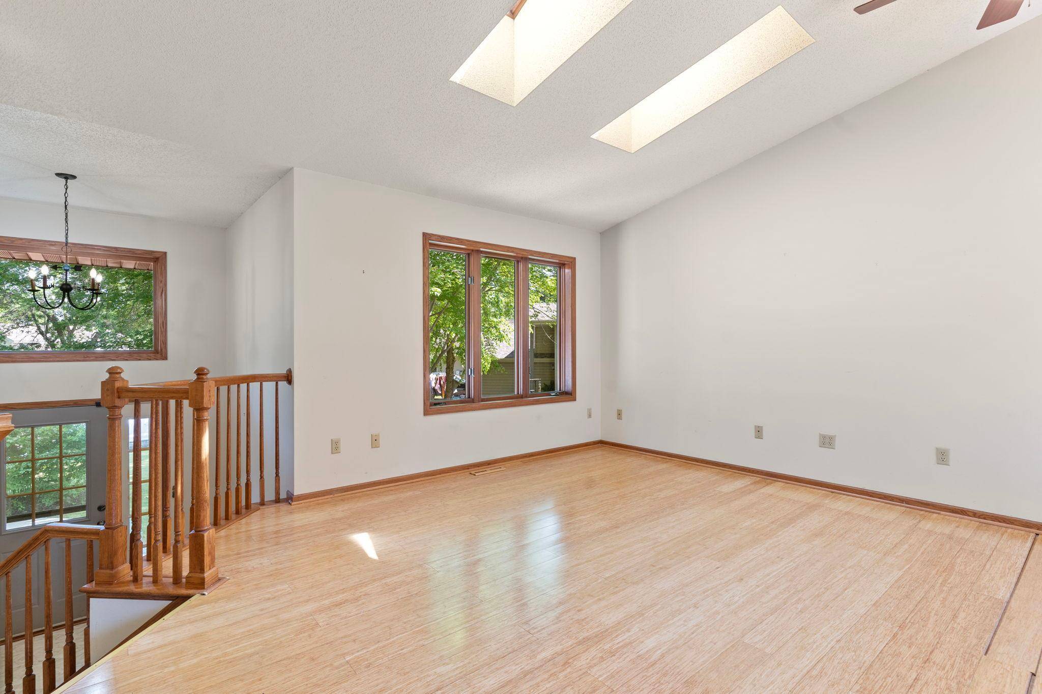 Victoria, MN 55386,8358 Mcknight CT
