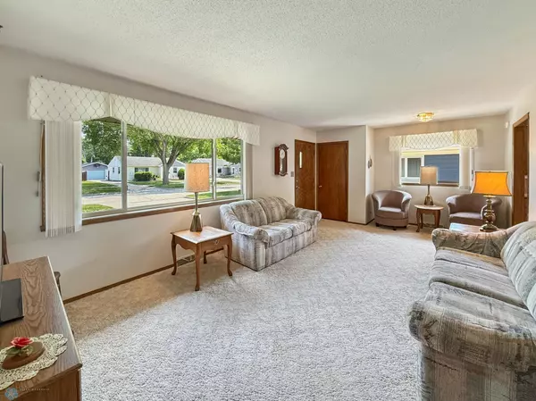 Fargo, ND 58103,1737 14 1/2 ST S