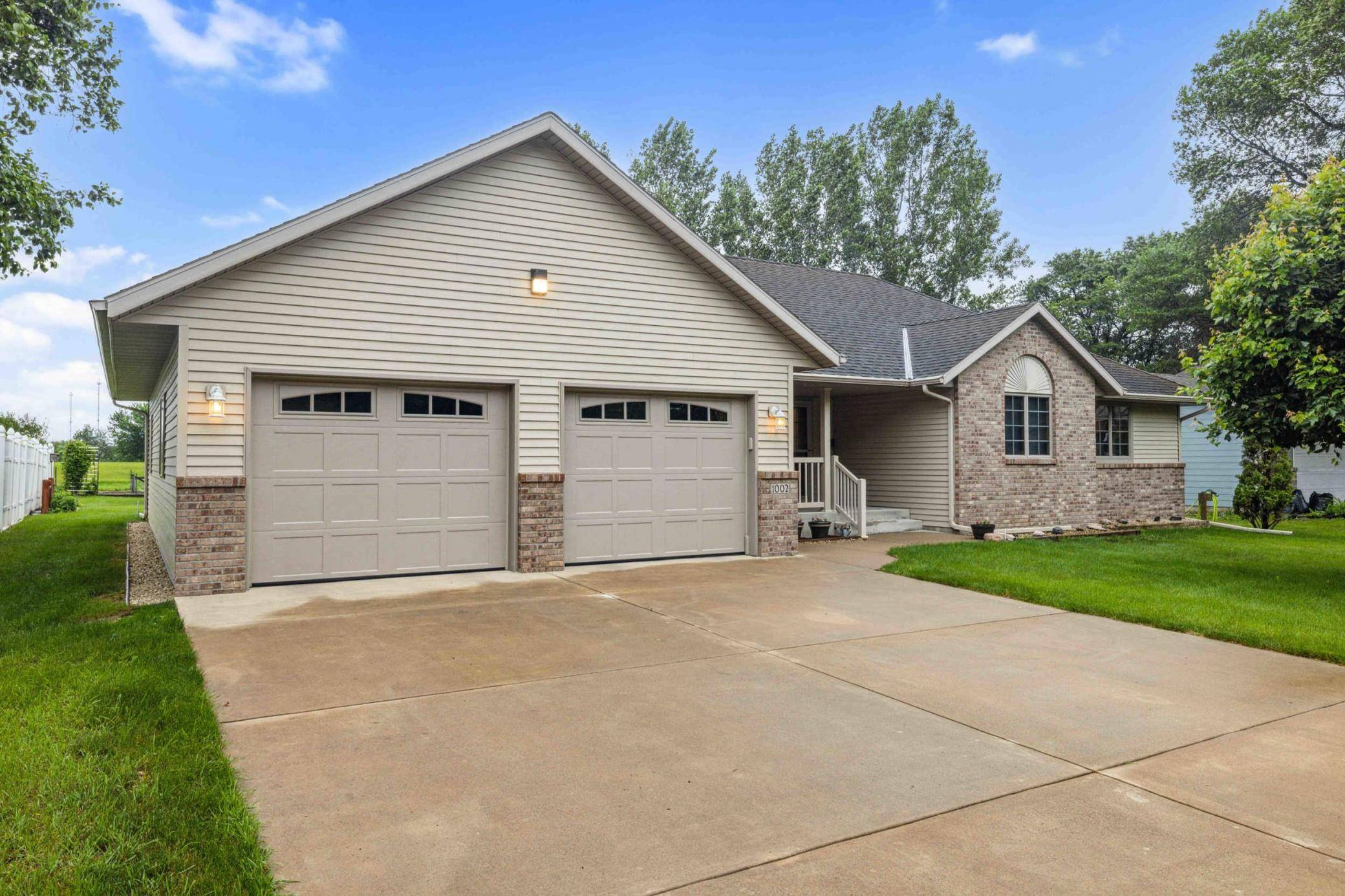 1002 9th ST NE, Little Falls, MN 56345
