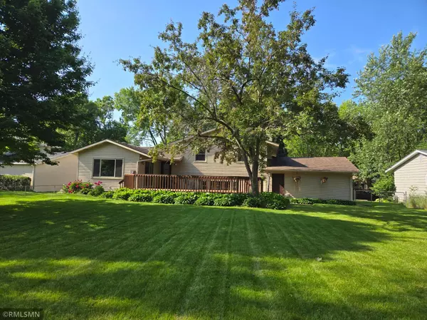 White Bear Lake, MN 55110,2167 Lakeaires BLVD