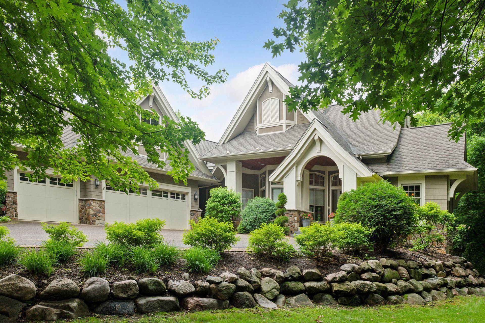 1904 Linner RD, Wayzata, MN 55391