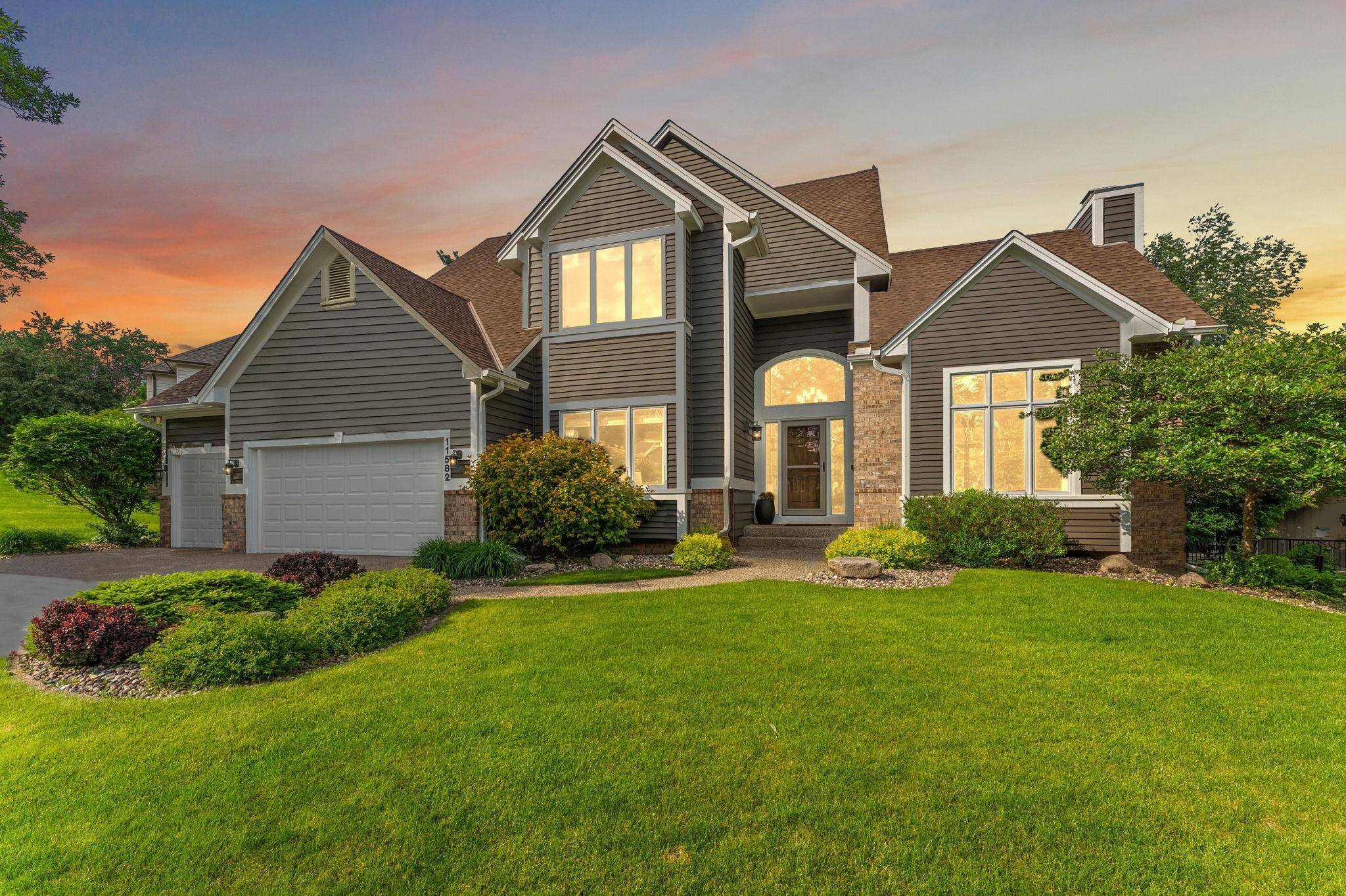 11582 Raspberry Hill RD, Eden Prairie, MN 55344
