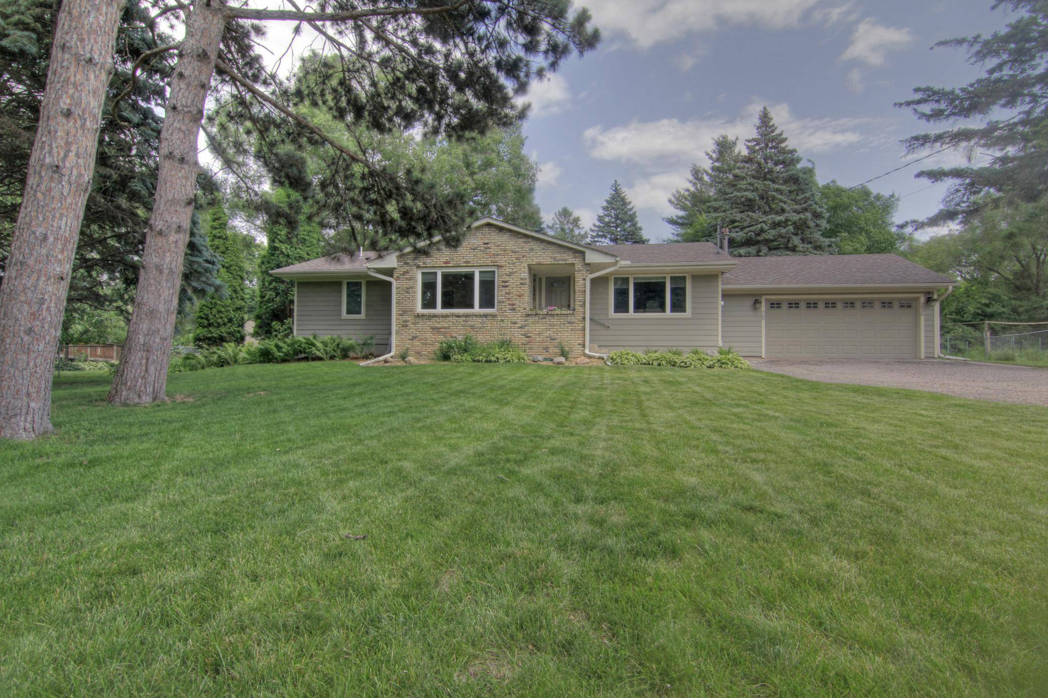 2830 Noel DR, Little Canada, MN 55117