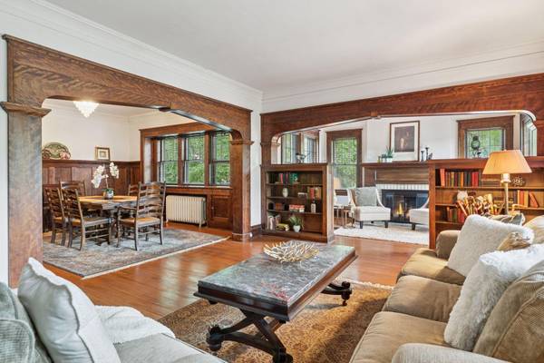 AVE, Saint Paul, MN 55105