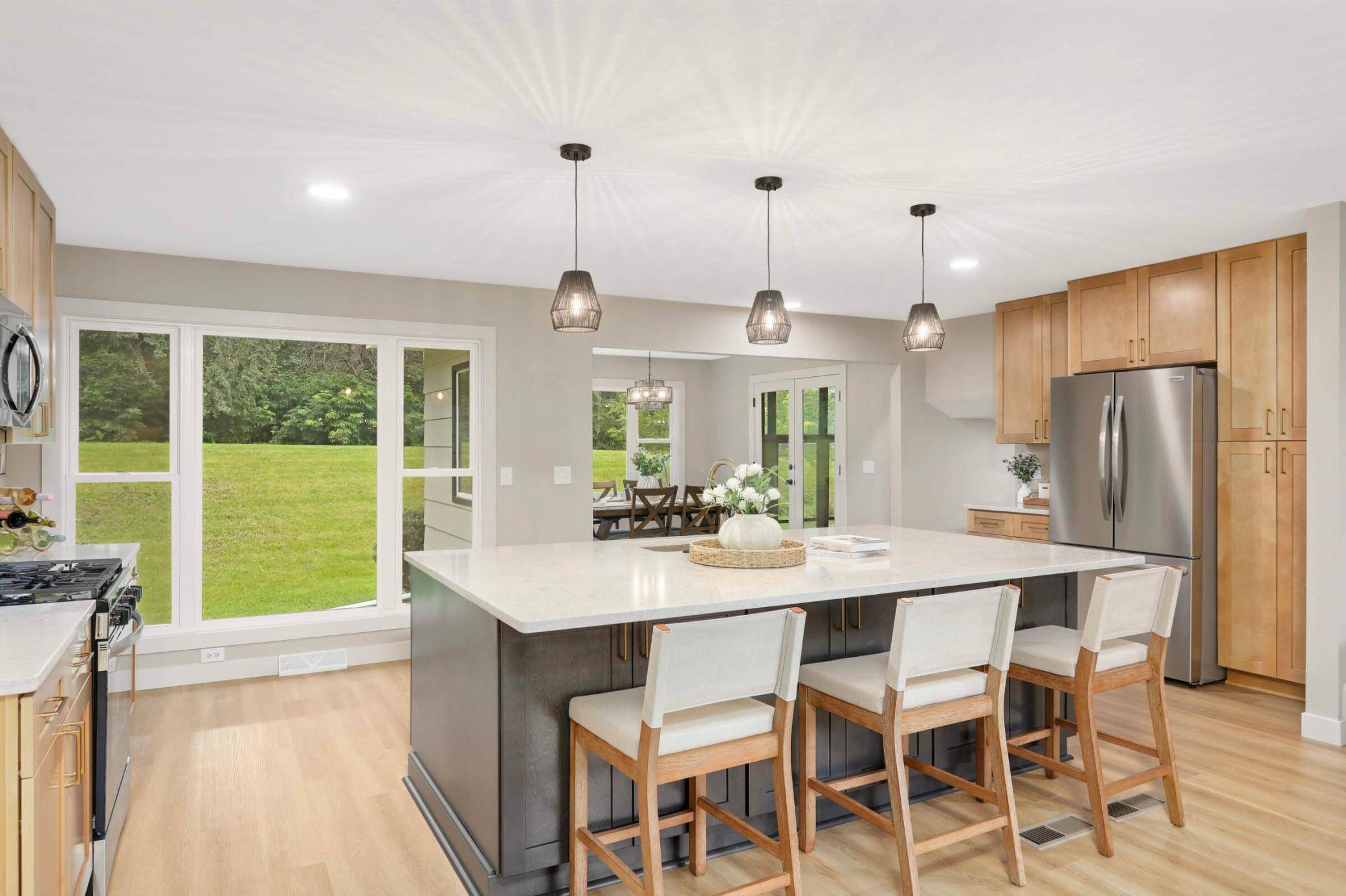 2040 Vagabond LN N, Minneapolis, MN 55447