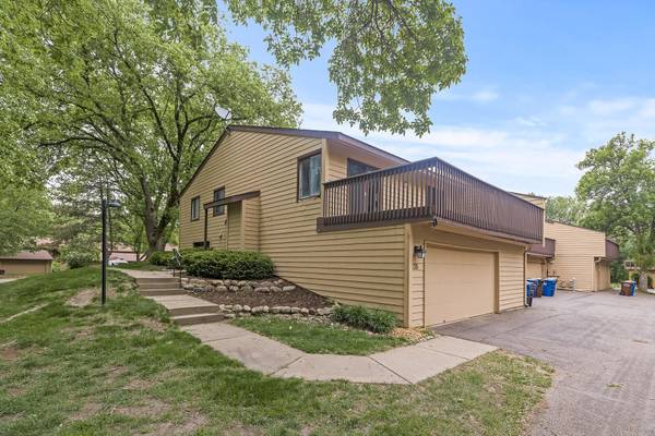 DR, Maple Grove, MN 55369