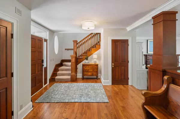 Chanhassen, MN 55317,9550 Foxford RD