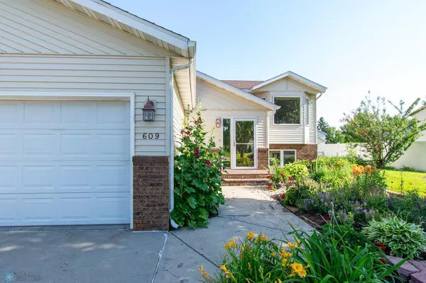 Dilworth, MN 56529,609 4th AVE NW