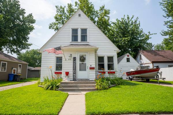 ST, North Mankato, MN 56003