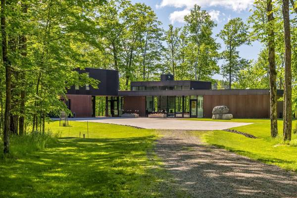 29396 Cherokee Rd, Bovey, MN 55709