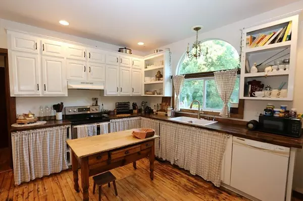 Detroit Lakes, MN 56501,20815 Deroxe RD