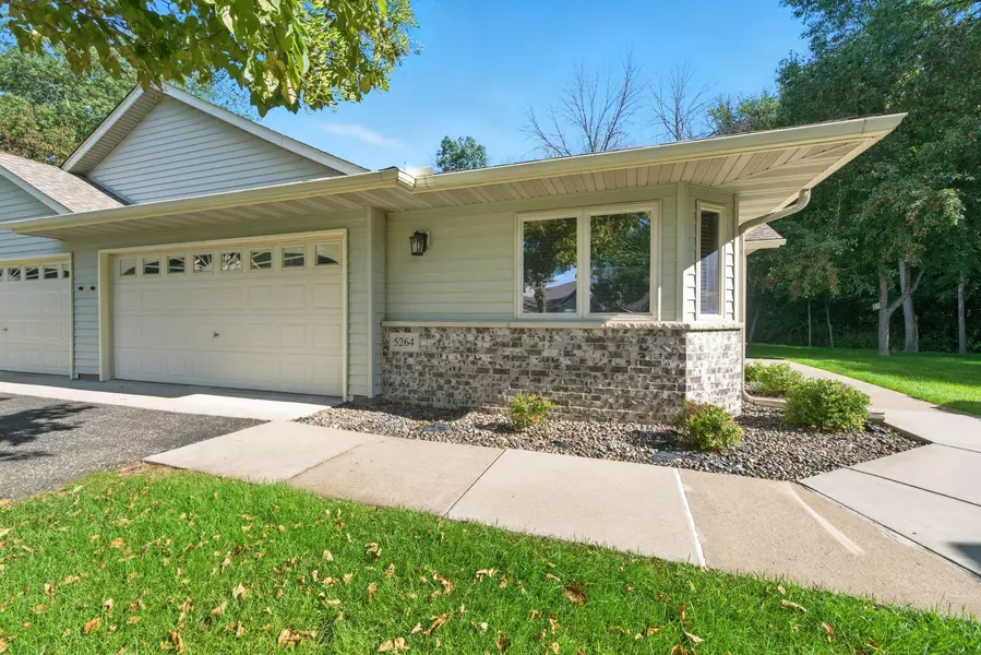 5264 Pathways AVE, White Bear Lake, MN 55110