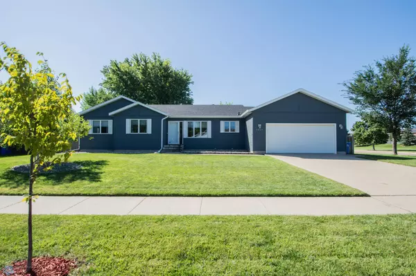 3266 37th AVE S,  Fargo,  ND 58104