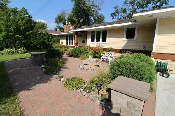 Minneapolis, MN 55431,10933 Drew AVE S