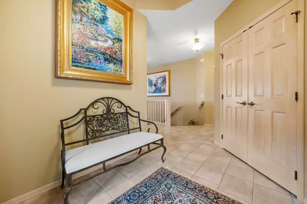 Wayzata, MN 55391,724 Widsten CIR