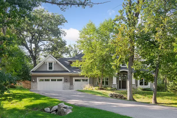 2426 Meeting ST, Wayzata, MN 55391