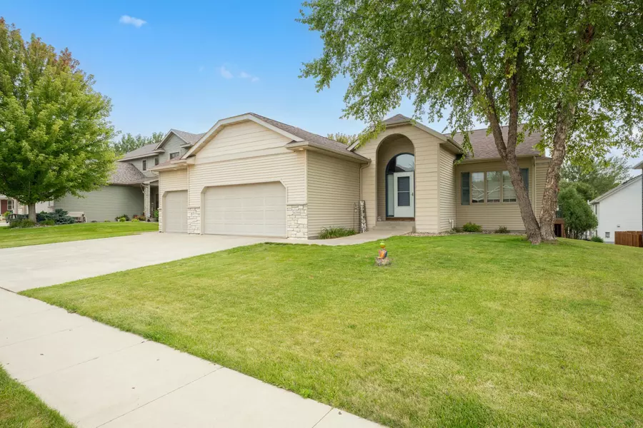 6198 Branch LN NW, Rochester, MN 55901