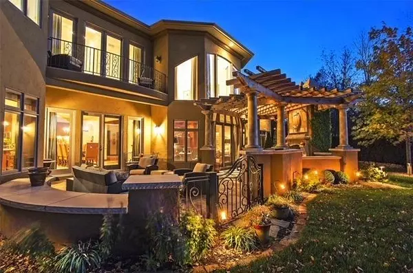 Excelsior, MN 55331,230 Birch Bluff RD