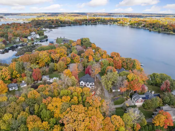 3271 Casco CIR, Wayzata, MN 55391