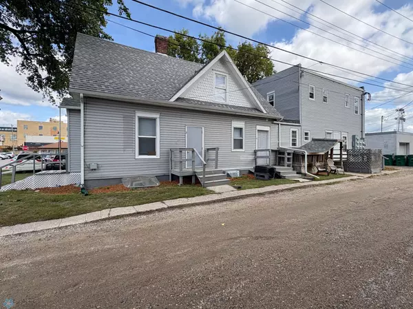 6 11th ST S, Fargo, ND 58103