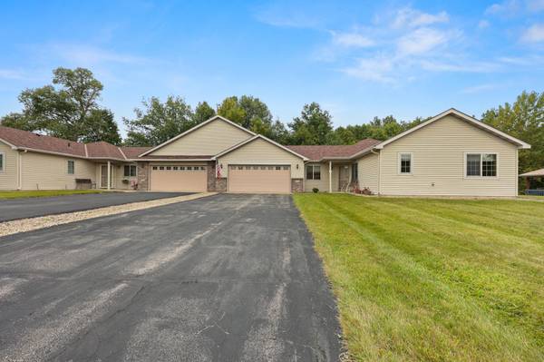 1609 Dale ST, Saint Joseph, MN 56374