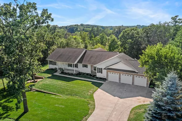 20430 Cottonwood ST NW, Cedar, MN 55011