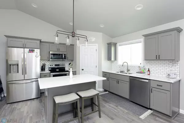 Horace, ND 58047,6032 80th AVE S