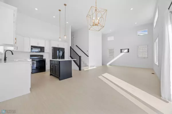 Fargo, ND 58104,2549 Fulton LOOP S