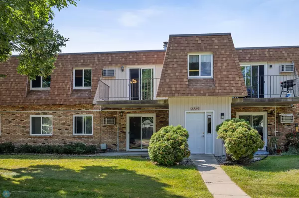 2320 20th AVE S, Fargo, ND 58103