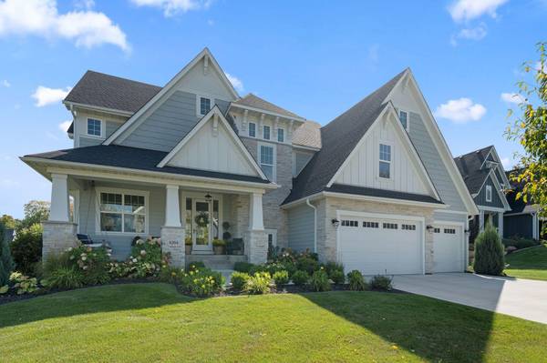 4264 Woodland CT, Excelsior, MN 55331